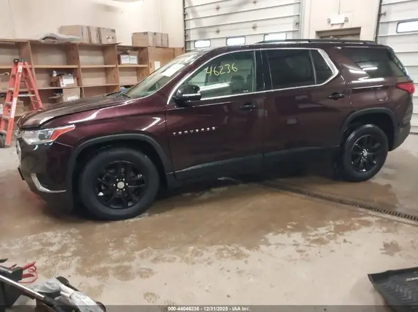 1GNEVGKW7KJ242483 2019 CHEVROLET TRAVERSE - Image 2