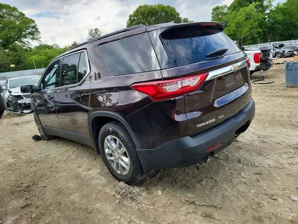 1GNEVGKW7LJ323565 2020 CHEVROLET TRAVERSE - Image 2