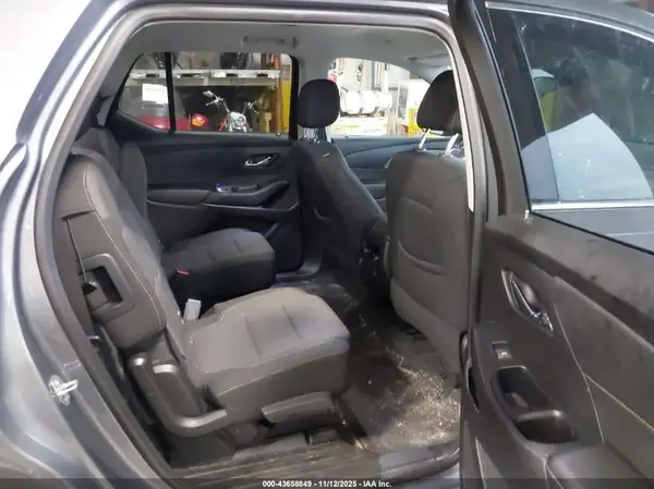 1GNEVGKW7MJ261084 2021 CHEVROLET TRAVERSE - Image 8