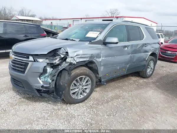 1GNEVGKW7PJ242071 2023 CHEVROLET TRAVERSE - Image 2