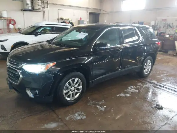 1GNEVGKW8JJ119340 2018 CHEVROLET TRAVERSE - Image 2