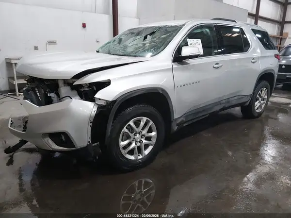 1GNEVGKW8JJ123002 2018 CHEVROLET TRAVERSE - Image 2