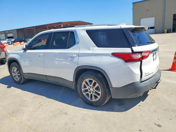 1GNEVGKW8JJ129740 2018 CHEVROLET TRAVERSE - Image 2