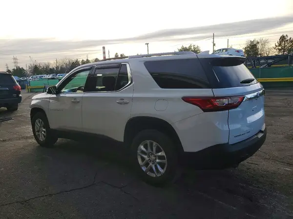 1GNEVGKW8JJ133710 2018 CHEVROLET TRAVERSE - Image 2