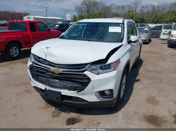 1GNEVGKW8JJ134632 2018 CHEVROLET TRAVERSE - Image 2