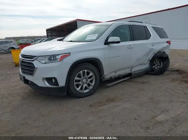 1GNEVGKW8JJ167095 2018 CHEVROLET TRAVERSE - Image 2