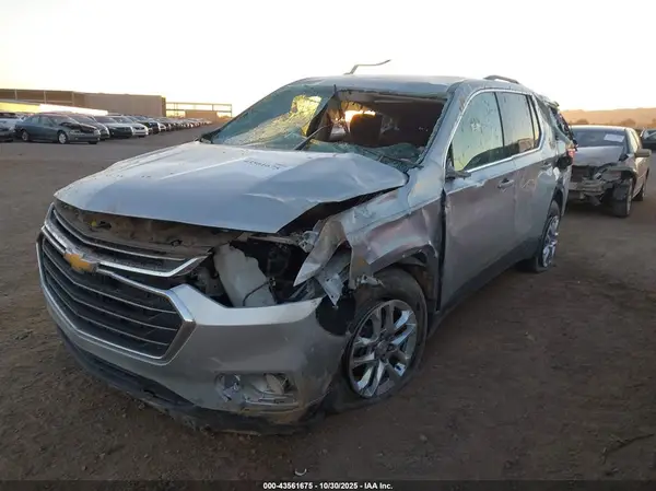 1GNEVGKW8JJ179828 2018 CHEVROLET TRAVERSE - Image 2