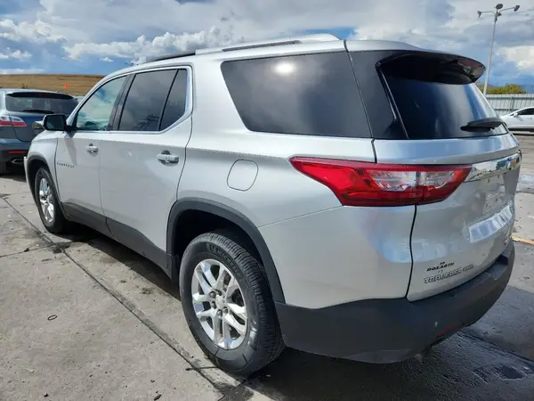 1GNEVGKW8JJ238098 2018 CHEVROLET TRAVERSE - Image 2