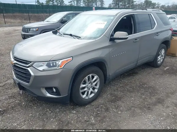 1GNEVGKW8JJ246914 2018 CHEVROLET TRAVERSE - Image 2