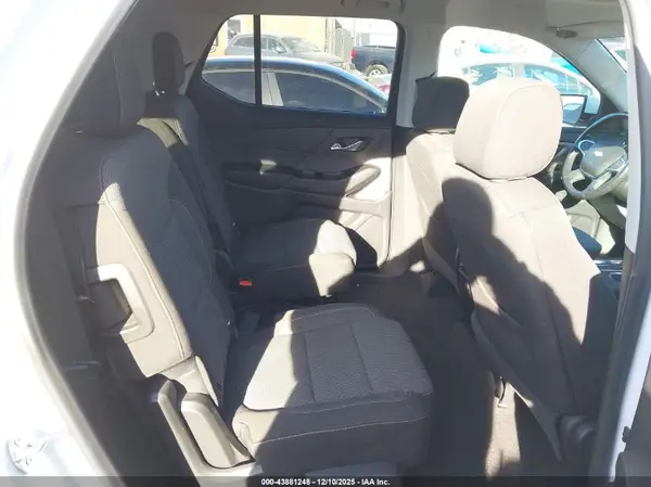 1GNEVGKW8JJ257198 2018 CHEVROLET TRAVERSE - Image 8