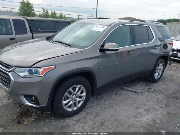 1GNEVGKW8JJ269447 2018 CHEVROLET TRAVERSE - Image 2