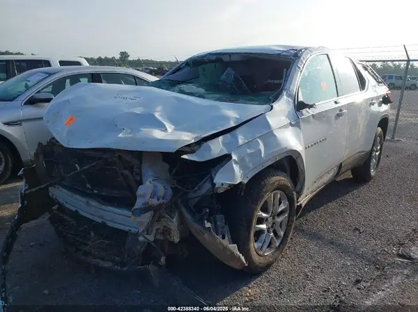 1GNEVGKW8KJ228639 2019 CHEVROLET TRAVERSE - Image 2