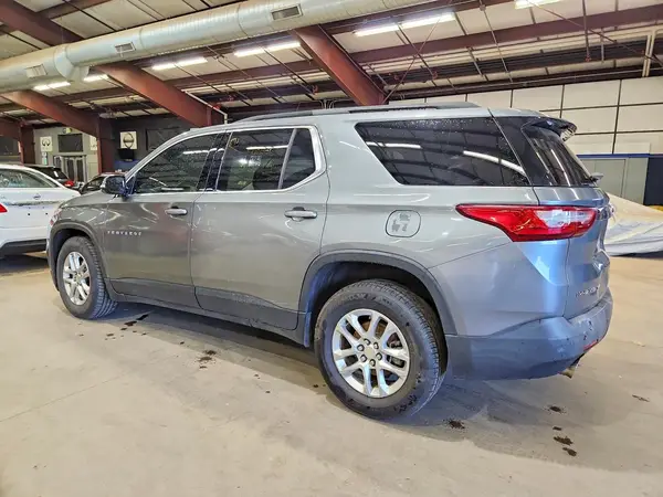 1GNEVGKW8LJ256216 2020 CHEVROLET TRAVERSE - Image 2