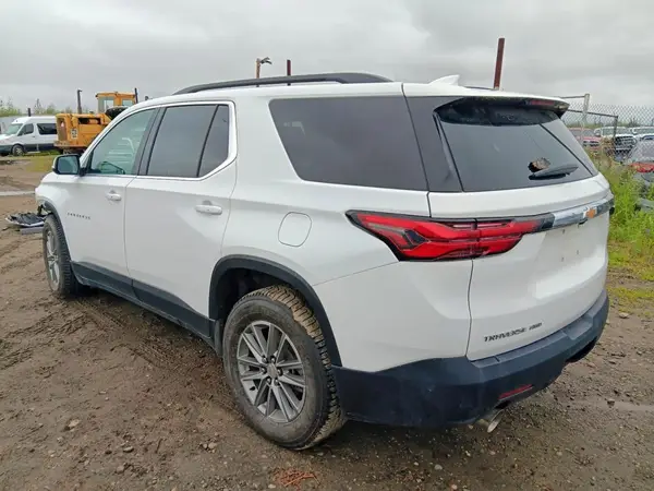 1GNEVGKW8PJ260109 2023 CHEVROLET TRAVERSE - Image 2