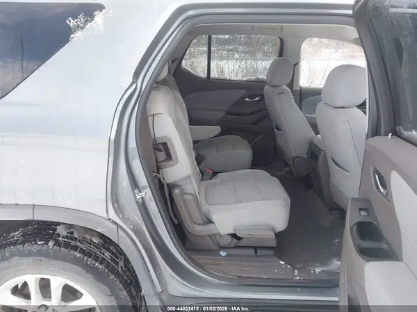 1GNEVGKW9JJ260403 2018 CHEVROLET TRAVERSE - Image 8