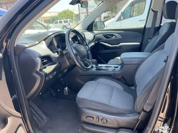 1GNEVGKW9KJ195120 2019 CHEVROLET TRAVERSE - Image 2