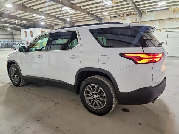 1GNEVGKW9PJ136804 2023 CHEVROLET TRAVERSE - Image 2