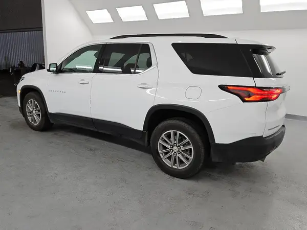 1GNEVGKW9PJ141193 2023 CHEVROLET TRAVERSE - Image 2