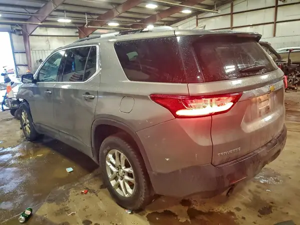 1GNEVGKWXJJ112342 2018 CHEVROLET TRAVERSE - Image 2