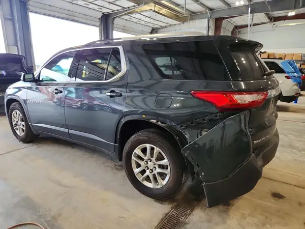 1GNEVGKWXJJ131537 2018 CHEVROLET TRAVERSE - Image 2