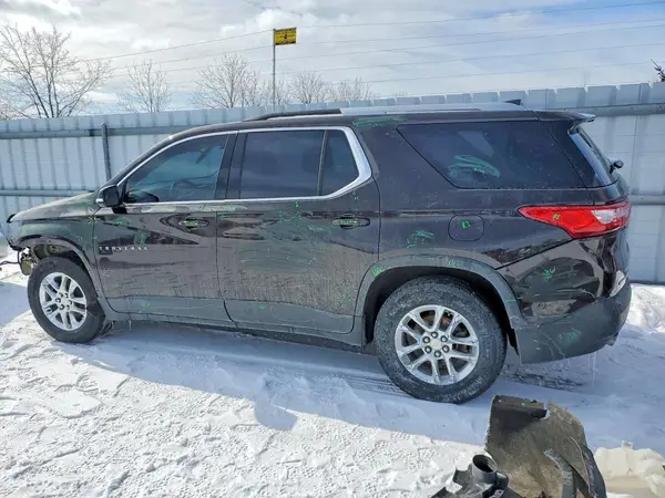 1GNEVGKWXJJ165588 2018 CHEVROLET TRAVERSE - Image 2