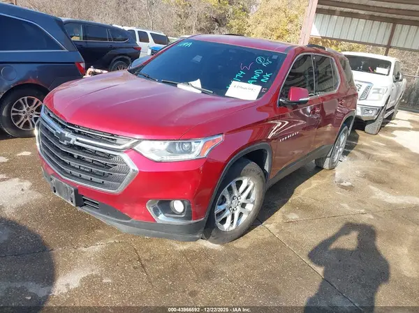 1GNEVGKWXJJ166174 2018 CHEVROLET TRAVERSE - Image 2