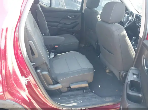 1GNEVGKWXJJ166174 2018 CHEVROLET TRAVERSE - Image 8