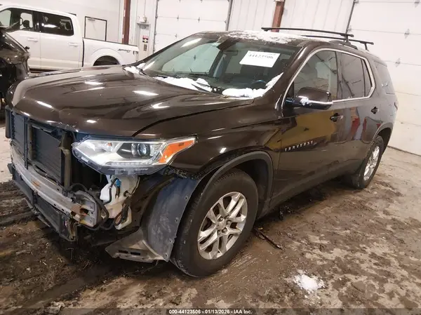 1GNEVGKWXJJ175716 2018 CHEVROLET TRAVERSE - Image 2
