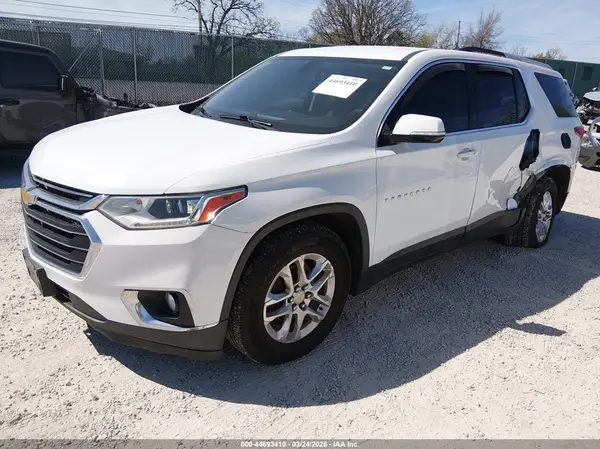 1GNEVGKWXJJ221626 2018 CHEVROLET TRAVERSE - Image 2