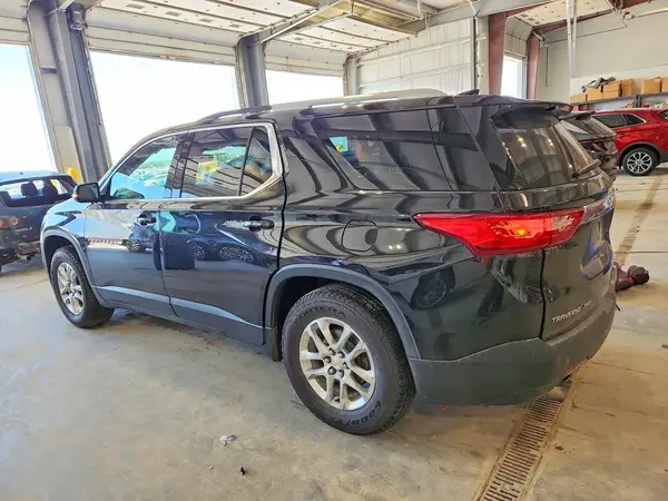 1GNEVGKWXJJ228625 2018 CHEVROLET TRAVERSE - Image 2
