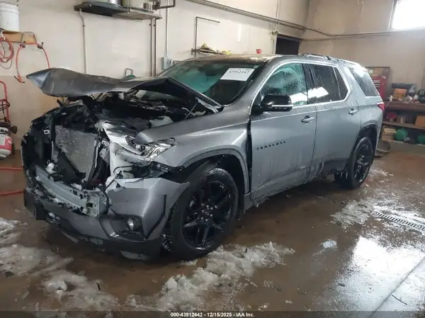 1GNEVGKWXMJ104682 2021 CHEVROLET TRAVERSE - Image 2