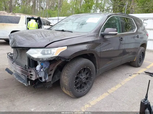 1GNEVGKWXMJ126990 2021 CHEVROLET TRAVERSE - Image 2