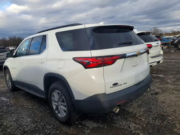1GNEVGKWXNJ138560 2022 CHEVROLET TRAVERSE - Image 2