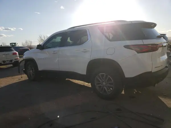 1GNEVGKWXPJ105478 2023 CHEVROLET TRAVERSE - Image 2