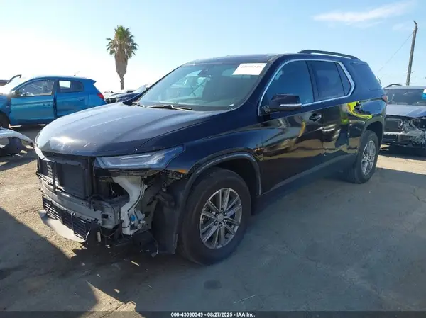 1GNEVGKWXPJ161050 2023 CHEVROLET TRAVERSE - Image 2