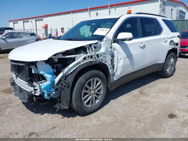 1GNEVGKWXPJ226057 2023 CHEVROLET TRAVERSE - Image 2