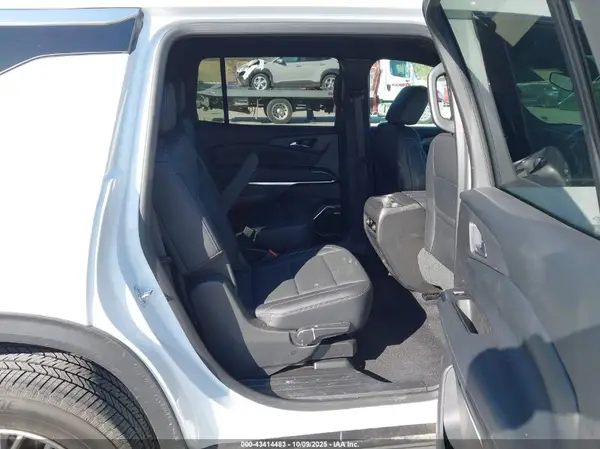 1GNEVGRS0SJ182484 2025 CHEVROLET TRAVERSE - Image 8