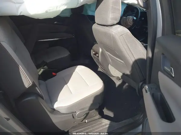 1GNEVGRS0SJ272220 2025 CHEVROLET TRAVERSE - Image 8