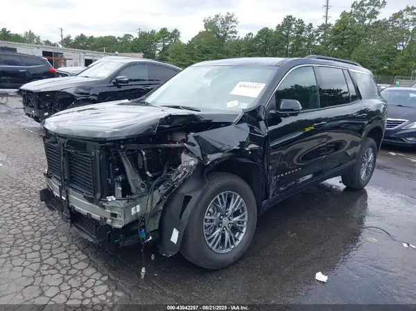 1GNEVGRS1SJ266328 2025 CHEVROLET TRAVERSE - Image 2