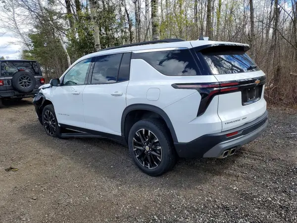 1GNEVGRS3SJ173018 2025 CHEVROLET TRAVERSE - Image 2