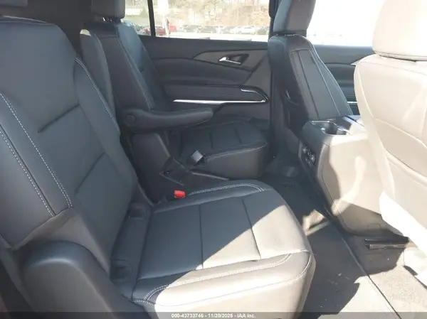 1GNEVGRS3SJ230320 2025 CHEVROLET TRAVERSE - Image 8