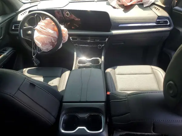 1GNEVGRS3SJ260580 2025 CHEVROLET TRAVERSE - Image 8