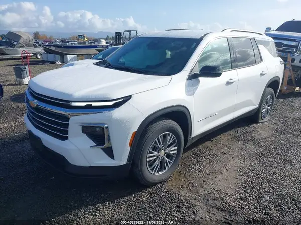 1GNEVGRS3SJ261745 2025 CHEVROLET TRAVERSE - Image 2