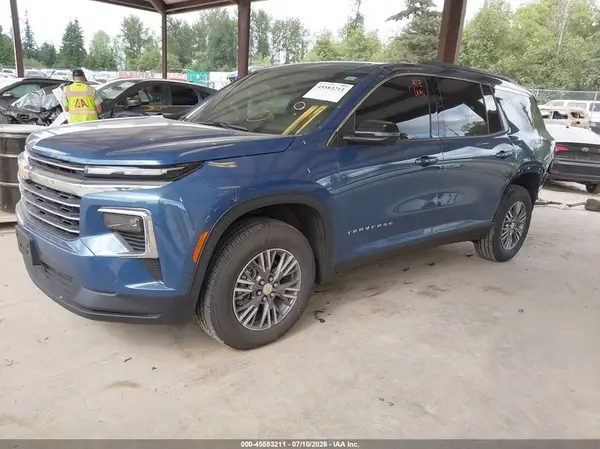 1GNEVGRS3SJ286368 2025 CHEVROLET TRAVERSE - Image 2