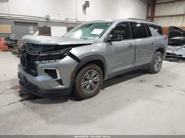 1GNEVGRS4SJ142974 2025 CHEVROLET TRAVERSE - Image 2