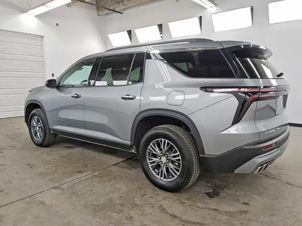 1GNEVGRS5SJ290406 2025 CHEVROLET TRAVERSE - Image 2