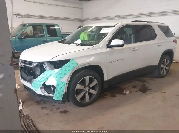 1GNEVHKW0JJ123372 2018 CHEVROLET TRAVERSE - Image 2