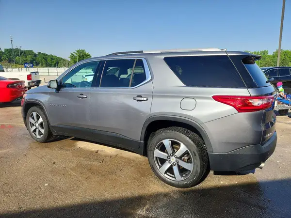 1GNEVHKW0JJ133464 2018 CHEVROLET TRAVERSE - Image 2