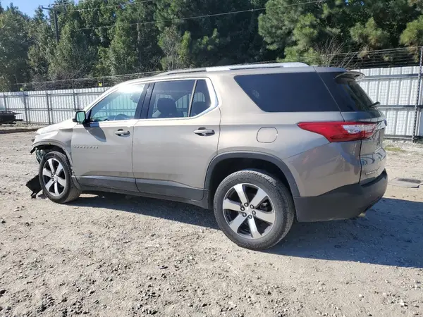 1GNEVHKW0JJ240885 2018 CHEVROLET TRAVERSE - Image 2