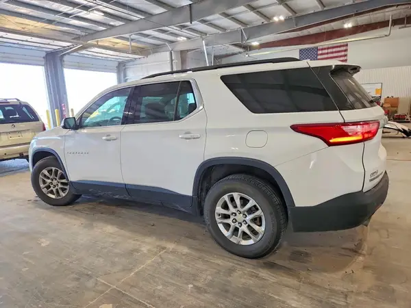 1GNEVHKW0LJ290835 2020 CHEVROLET TRAVERSE - Image 2